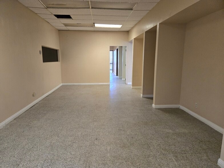 More Photos Of 13340 Saticoy St, North Hollywood Warehouse For Lease