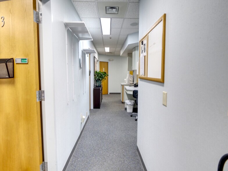 More Photos Of 299 Carew St, Springfield Medical For Lease
