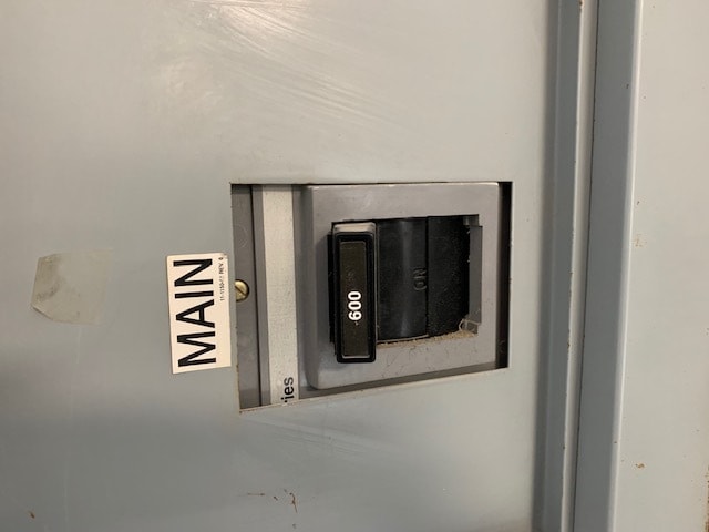 More Photos Of 328 Barney Dr, Joliet Self Storage For Sale