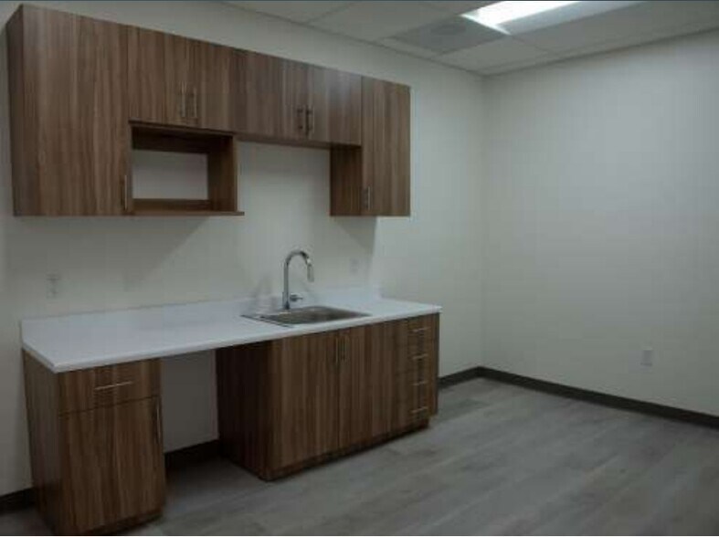 More Photos Of 1655 Little Orchard St, San Jose Manufacturing For Lease