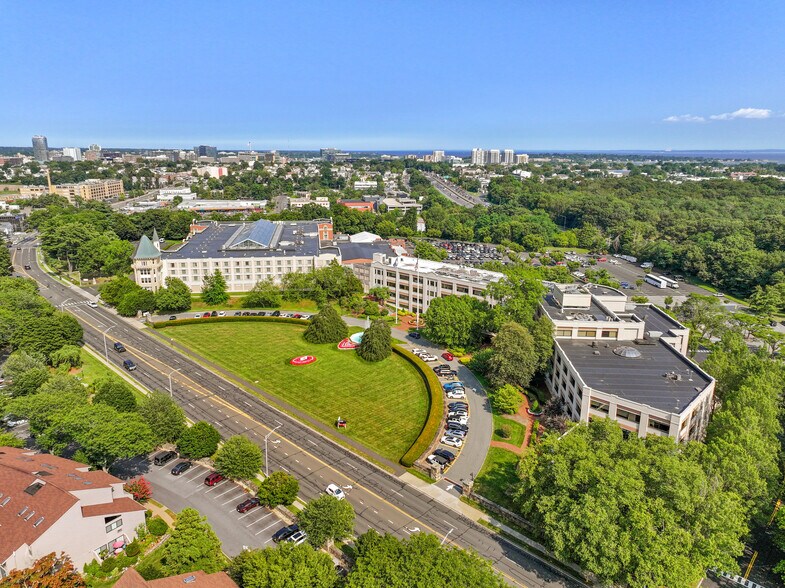 More Photos Of 1700 E Putnam Ave, Old Greenwich Office For Lease
