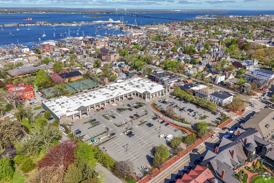 More Photos Of 181 Bellevue Ave, Newport Storefront For Lease