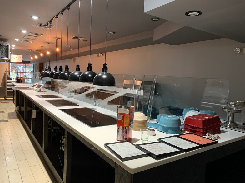 More Photos Of 295 7th Ave, New York Storefront Retail Office For Lease