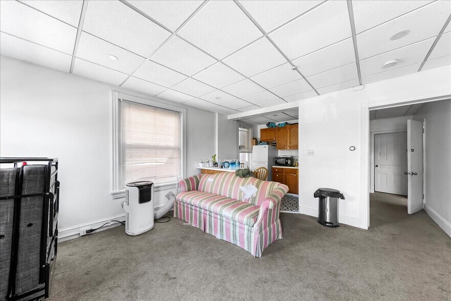 More Photos Of 13-15 S Chester Rd, Swarthmore Storefront Retail Residential For Sale