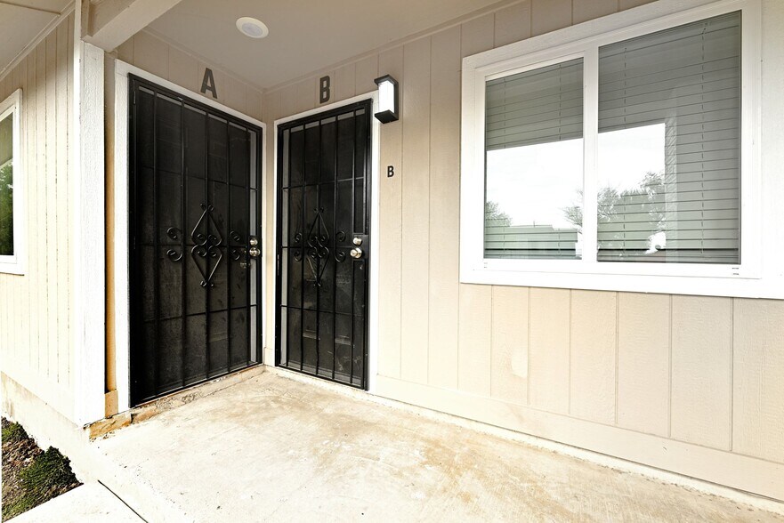 More Photos Of 6709 Wentworth Dr, Austin Apartments For Sale