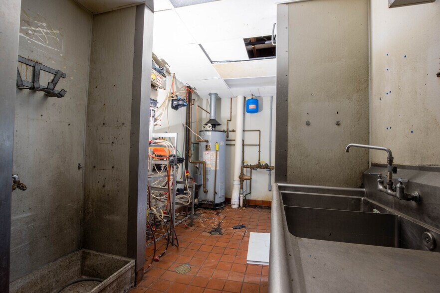 More Photos Of 14109 Highway 226 S, Spruce Pine General Retail For Sale