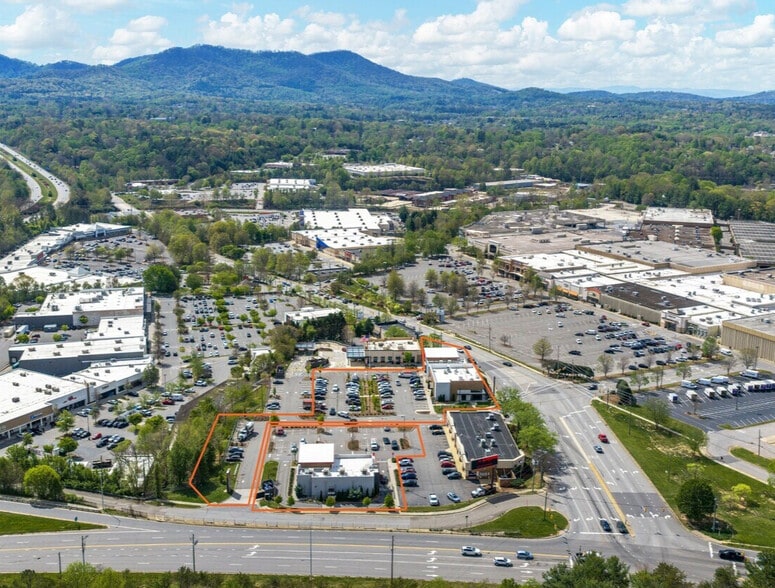 More Photos Of 15-40 Peaks Center Ln, Asheville General Retail For Sale