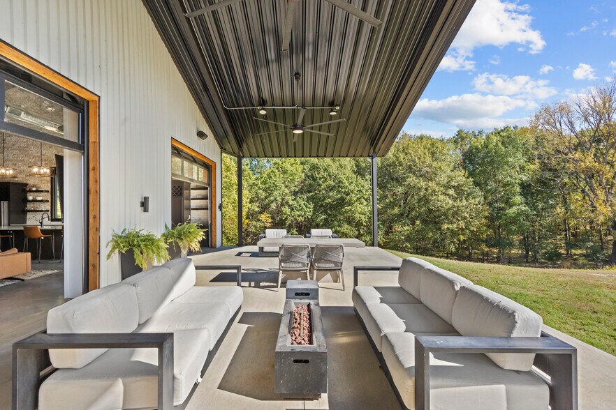 More Photos Of 9016 Private Road 2329, Terrell Lodge Meeting Hall For Sale