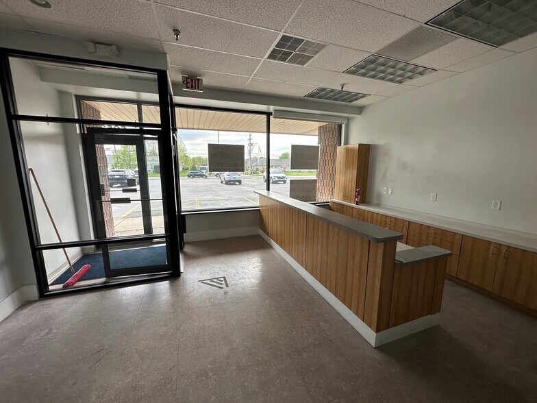 More Photos Of 5843 Transit Rd, Amherst Unknown For Lease