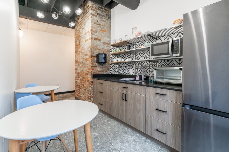 More Photos Of 1028 Virginia Ave, Indianapolis Office For Lease