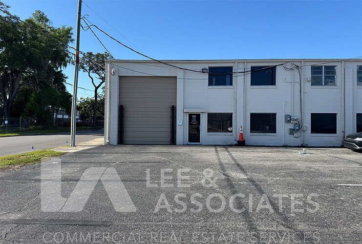 Primary Photo Of 2100-2122 W Central Blvd, Orlando Distribution For Lease