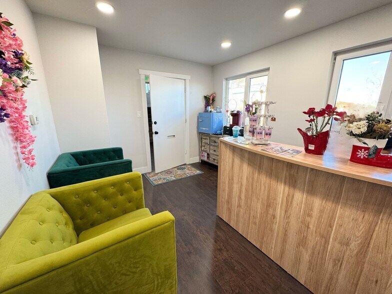 More Photos Of 105 Mount Rose St, Reno General Retail For Sale