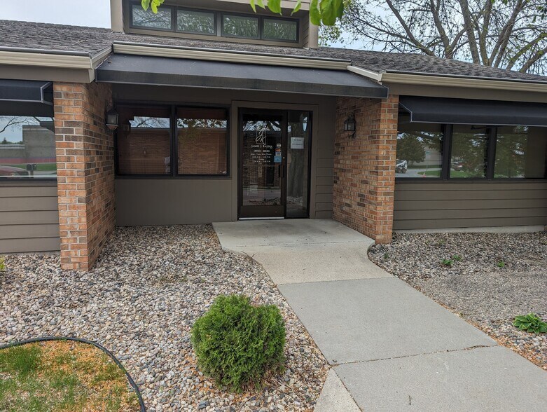 More Photos Of 204 Star Mankato MN 56001 st, Mankato Office For Sale