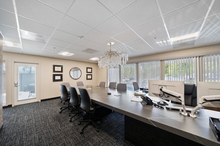 More Photos Of 25200 La Paz Rd, Laguna Hills Medical For Lease