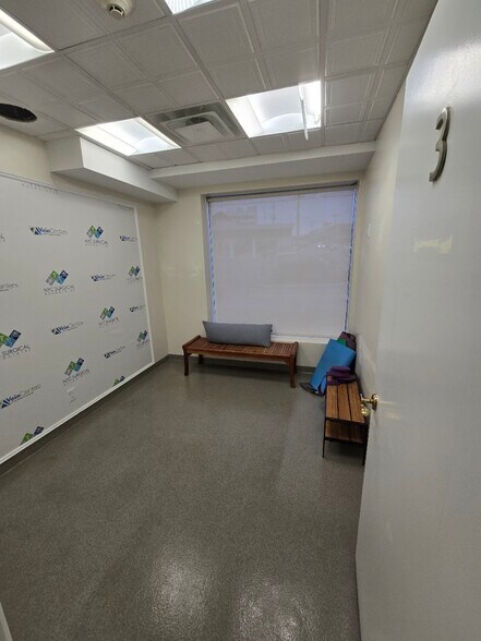 More Photos Of 1062 Northern Blvd, Roslyn Office For Lease