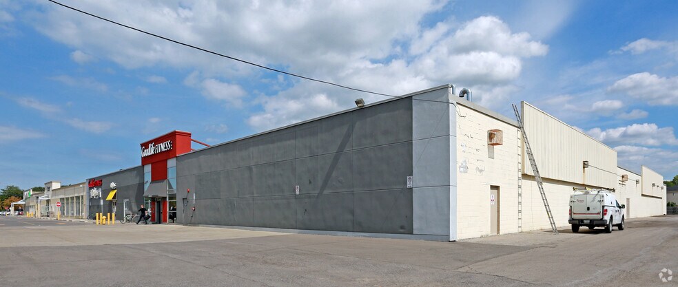 More Photos Of 366 Bunting Rd, St Catharines Freestanding For Lease