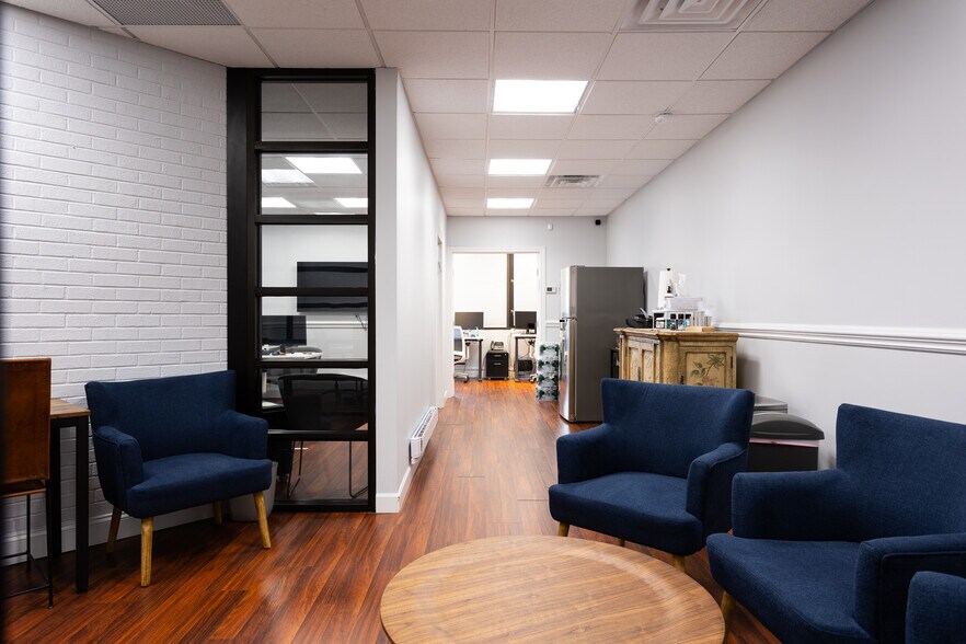 More Photos Of 10 Maple St, Port Washington Office For Sale