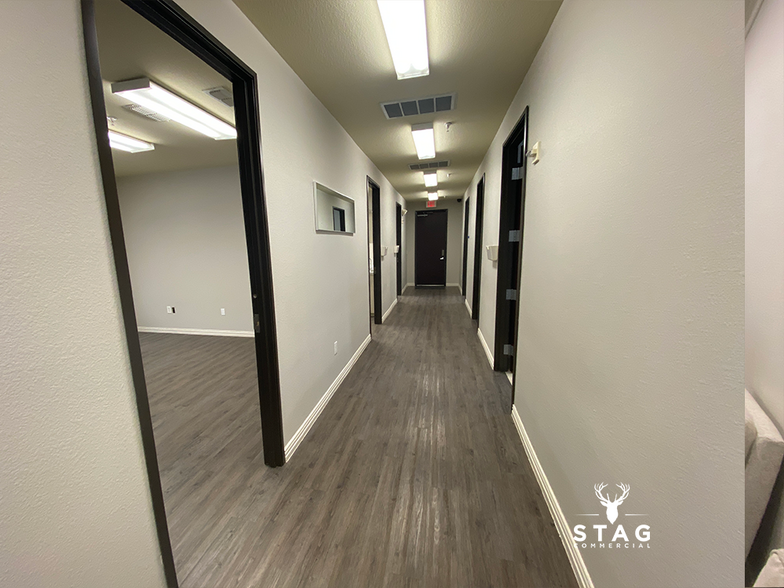 More Photos Of 3327 Colorado Blvd, Denton Medical For Lease