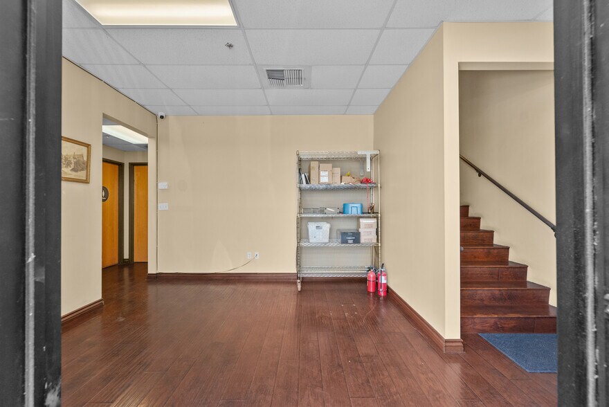 More Photos Of 28041 Smyth Dr, Valencia Light Manufacturing For Lease