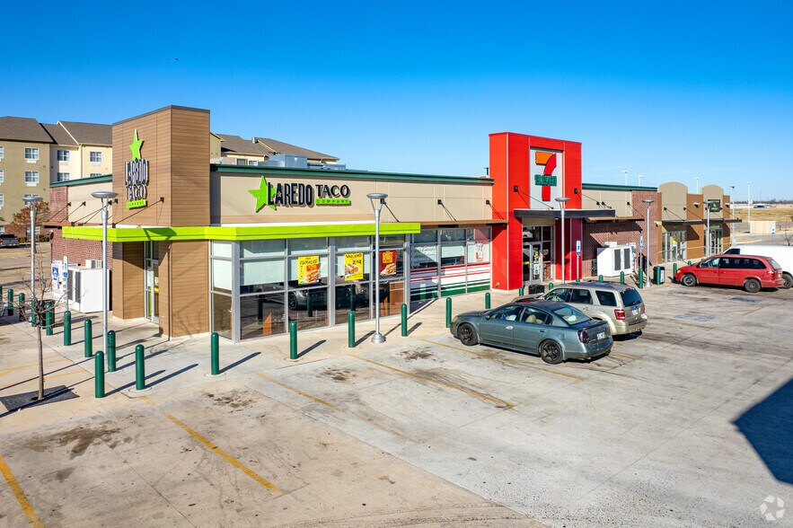 Primary Photo Of 735 S MacArthur Blvd, Oklahoma City General Retail For Lease