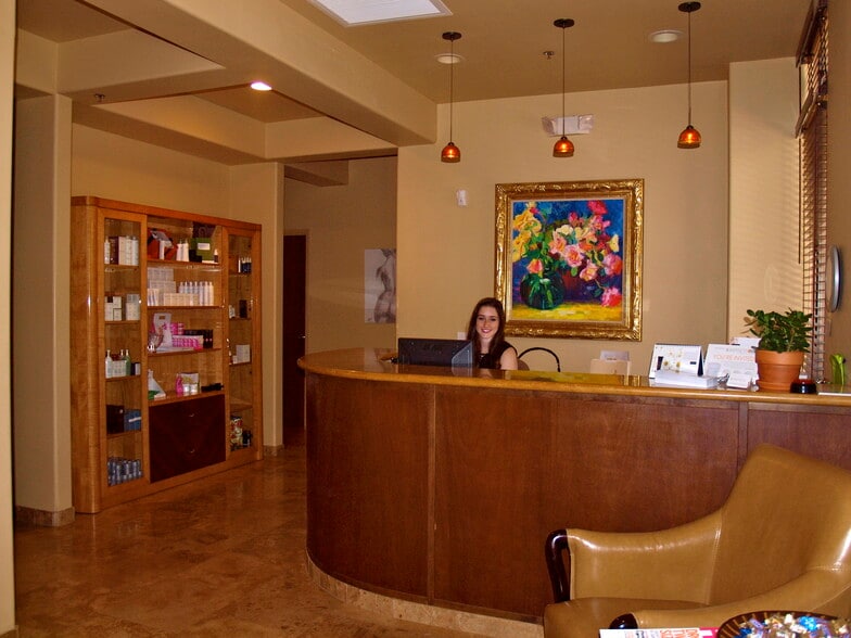 More Photos Of 7336 E Deer Valley Rd, Scottsdale Office For Sale
