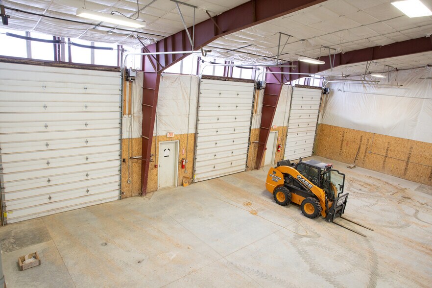 More Photos Of 2066 125th Ave NW, Watford City Industrial For Sale