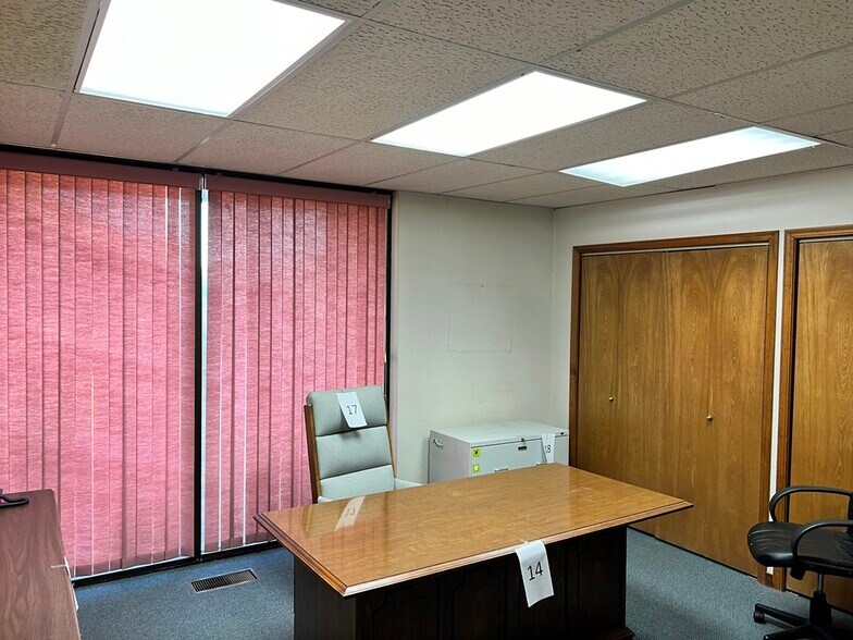 More Photos Of 5546 S 79th East Pl, Tulsa Office For Lease