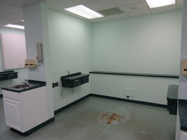 More Photos Of 4001 Confederate Point Rd, Jacksonville Medical For Sale