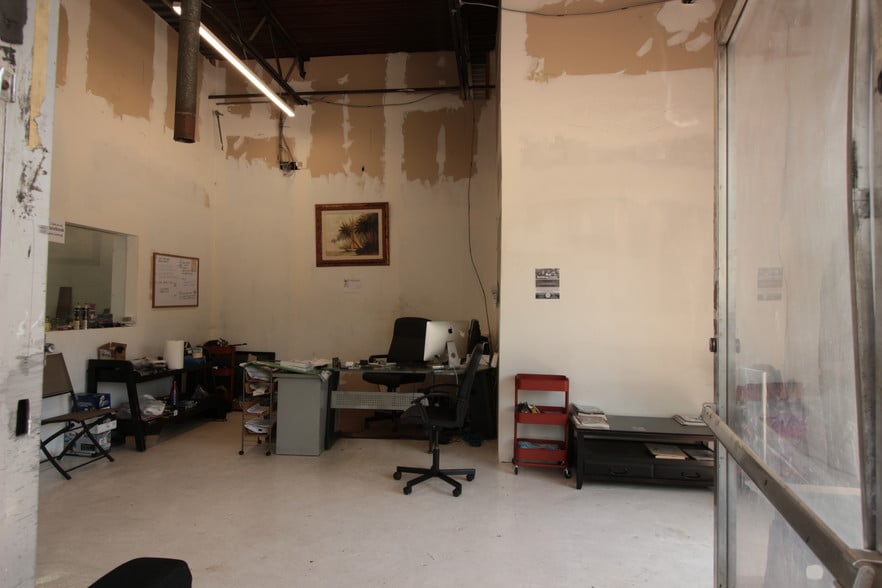 More Photos Of 934 Metropolitan Pky, Atlanta Auto Repair For Sale