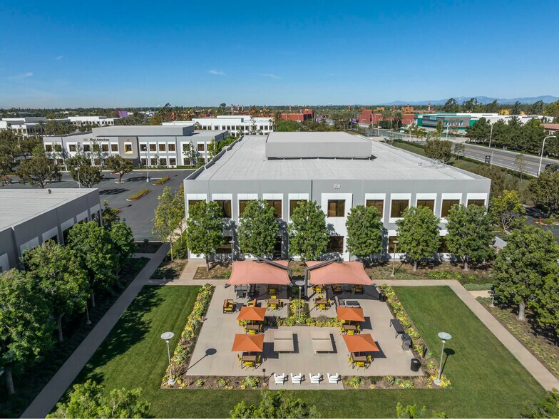 More Photos Of 200 Commerce Dr, Irvine Unknown For Lease