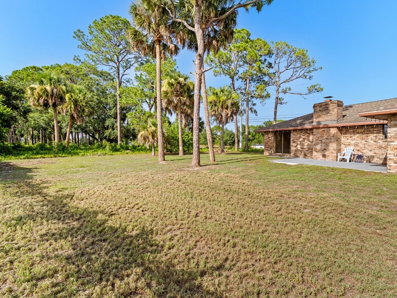 More Photos Of 6070 Minton Rd NW, Palm Bay Office For Sale