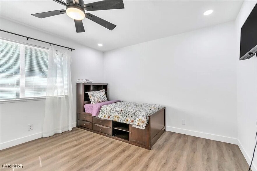 More Photos Of 4785 San Sebastian Ave, Las Vegas Specialty For Sale