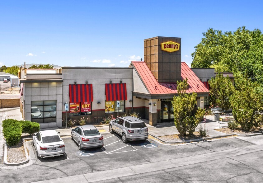 Primary Photo Of 2875 W US Highway 70, Thatcher Restaurant For Sale