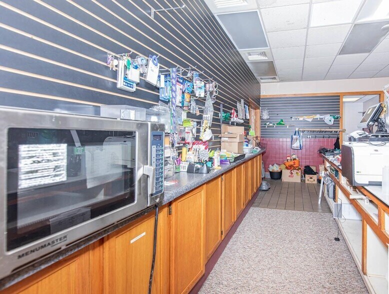 More Photos Of 1630 Commercial St, Warsaw Restaurant For Sale