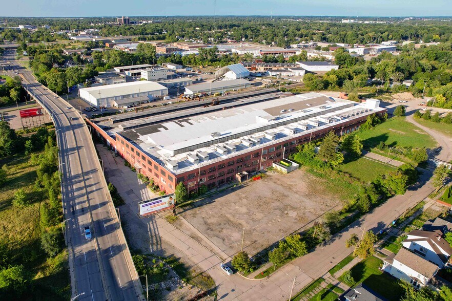 More Photos Of 1305 S Cedar St, Lansing Warehouse For Sale