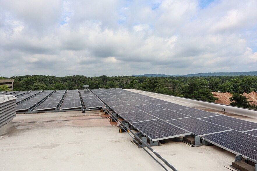 More Photos Of 100 Franklin Sq Dr, Somerset Office For Lease