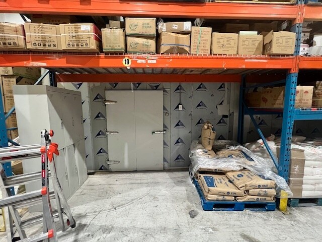 More Photos Of 601-635 28 St NE, Calgary Warehouse For Lease