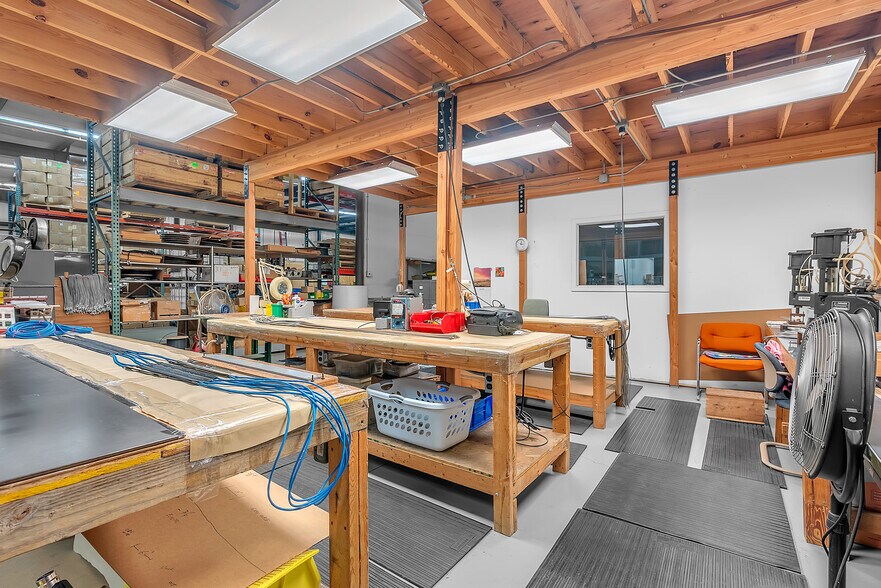 More Photos Of 197 Alder Dr, North Aurora Warehouse For Sale