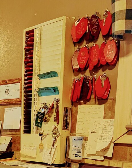 More Photos Of 12520 State St, Atlanta Hotel For Sale