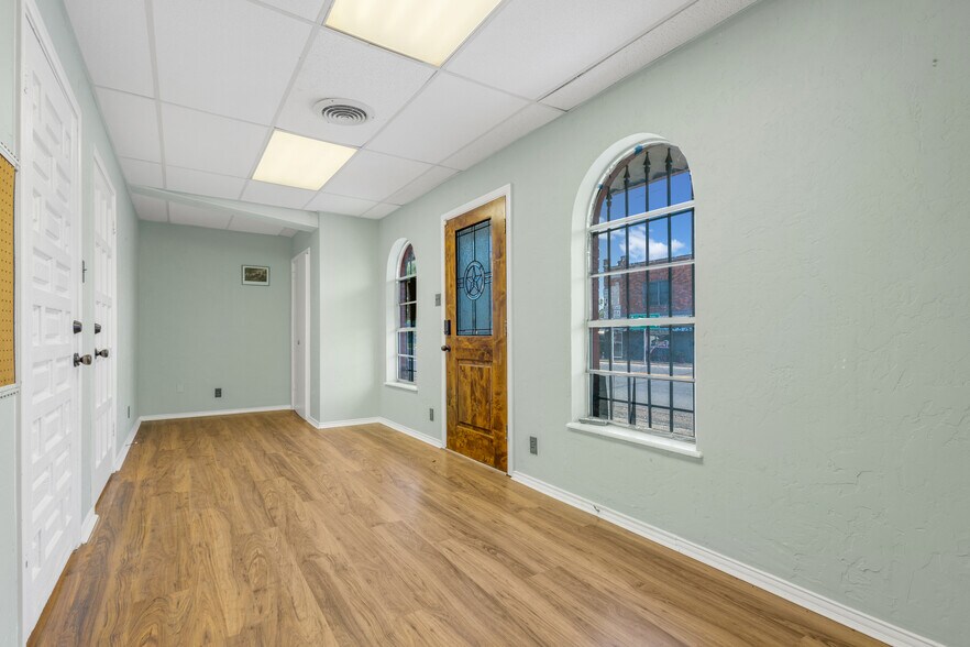 More Photos Of 101 S Main St, Quitman Office For Sale