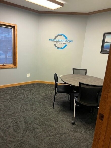 More Photos Of 5851 Cedar Lake Rd, Saint Louis Park Office For Sale