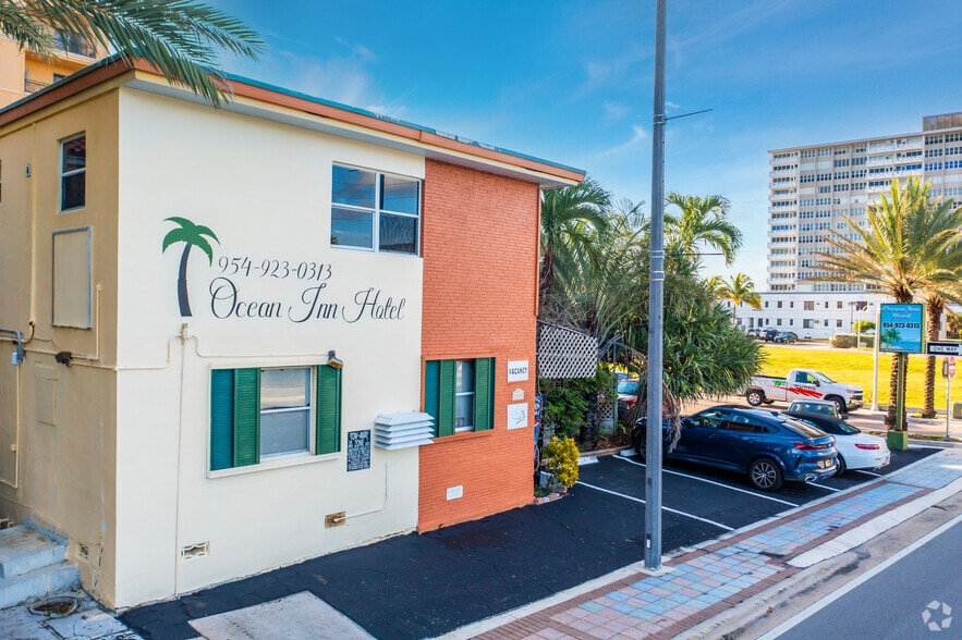 Primary Photo Of 3405 N Ocean Dr, Hollywood Hotel For Sale