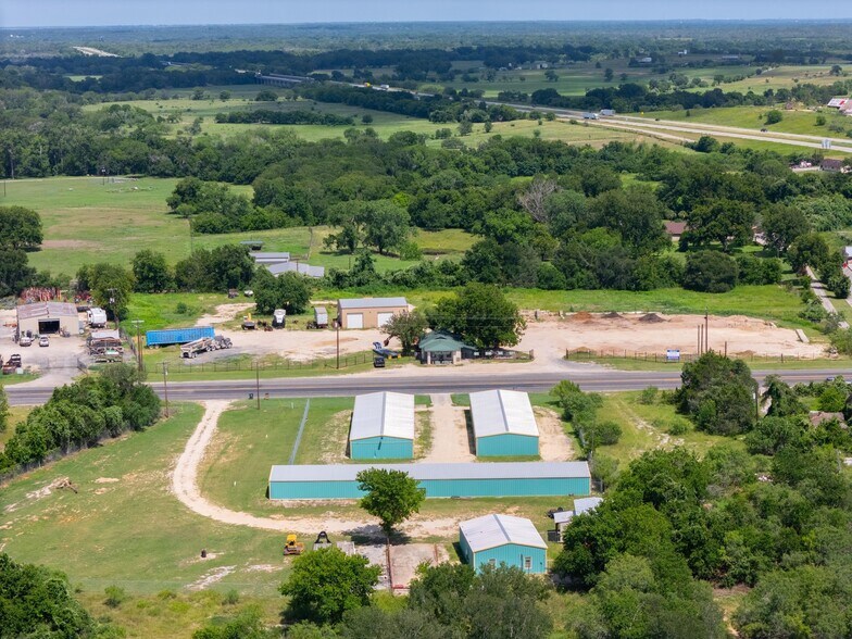 More Photos Of 1940 Magnolia Ave, Luling Self Storage For Sale