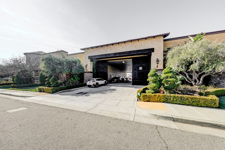 More Photos Of 19227 Flightpath Way, Bakersfield Industrial For Lease