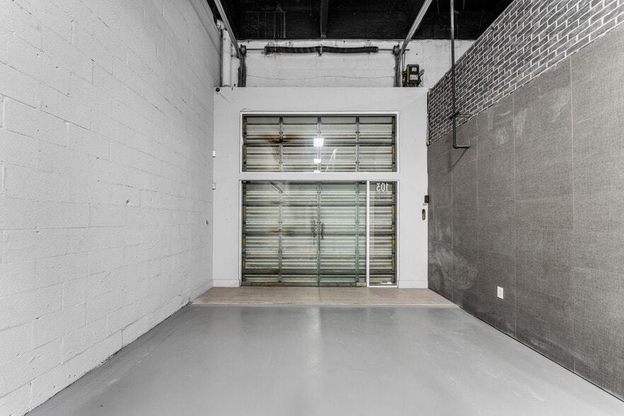 More Photos Of 9450 NW 58th St, Miami Warehouse For Lease