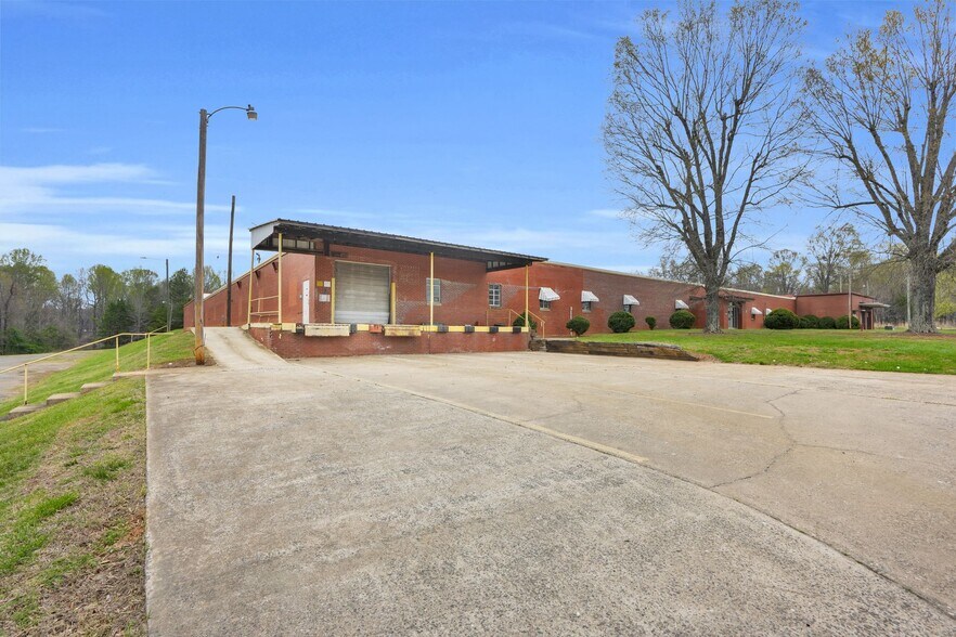 More Photos Of 900 W Academy St, Cherryville Manufacturing For Sale
