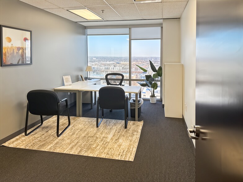 More Photos Of 400 W Capitol Ave, Little Rock Coworking Space