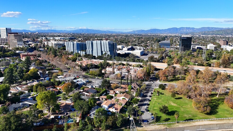More Photos Of 2912 W Riverside Dr, Burbank Apartments For Sale