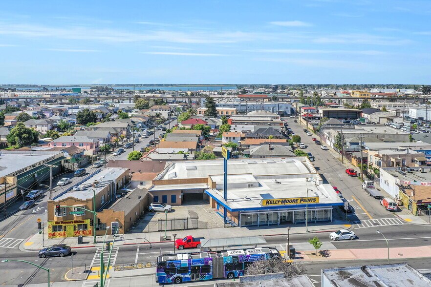 More Photos Of 4917 International Blvd, Oakland Freestanding For Lease
