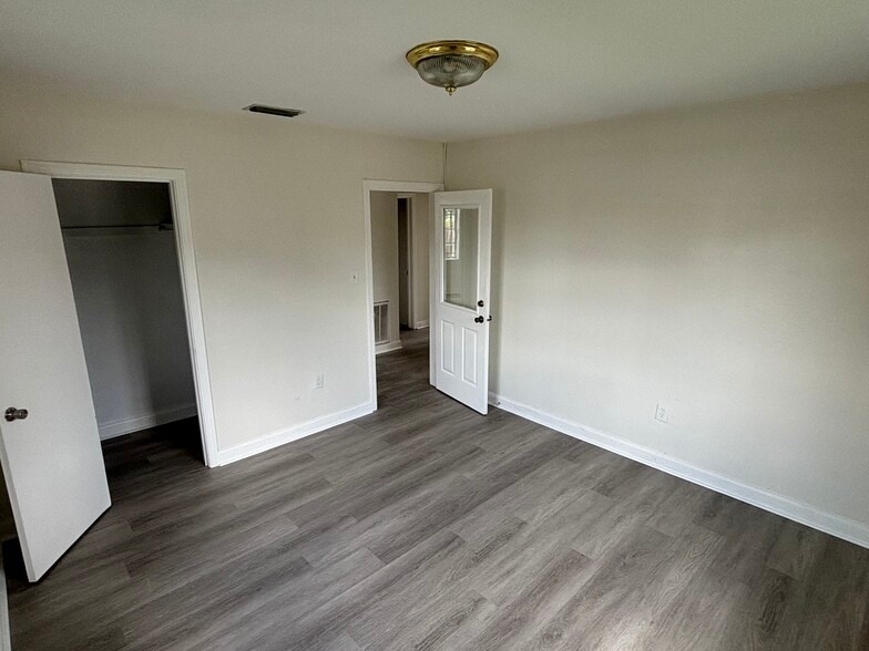 More Photos Of 246 W Hillsborough Ave, Tampa Office Residential For Lease